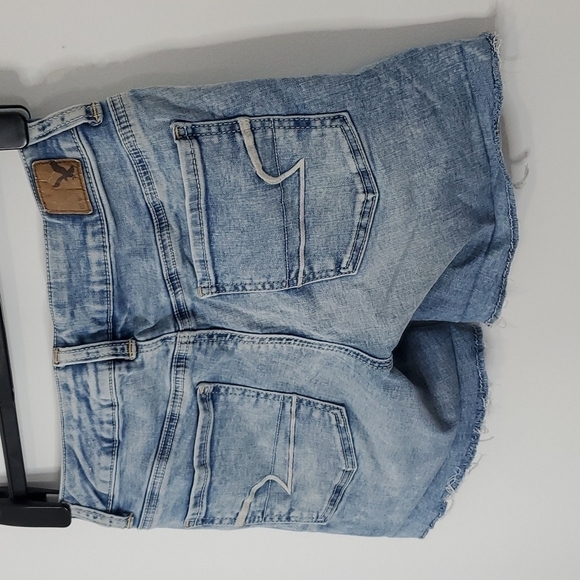American Eagle size 2 super super stretch mid rise jean shorts - Picture 4 of 8
